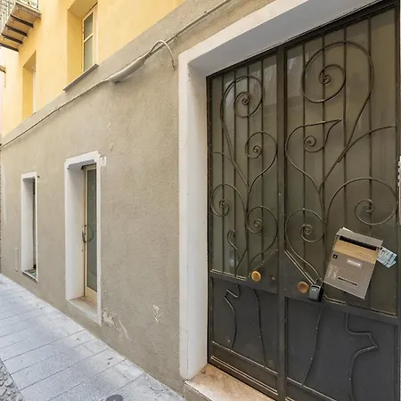 Апартаменты Genovesi - Design In Centro Storico *